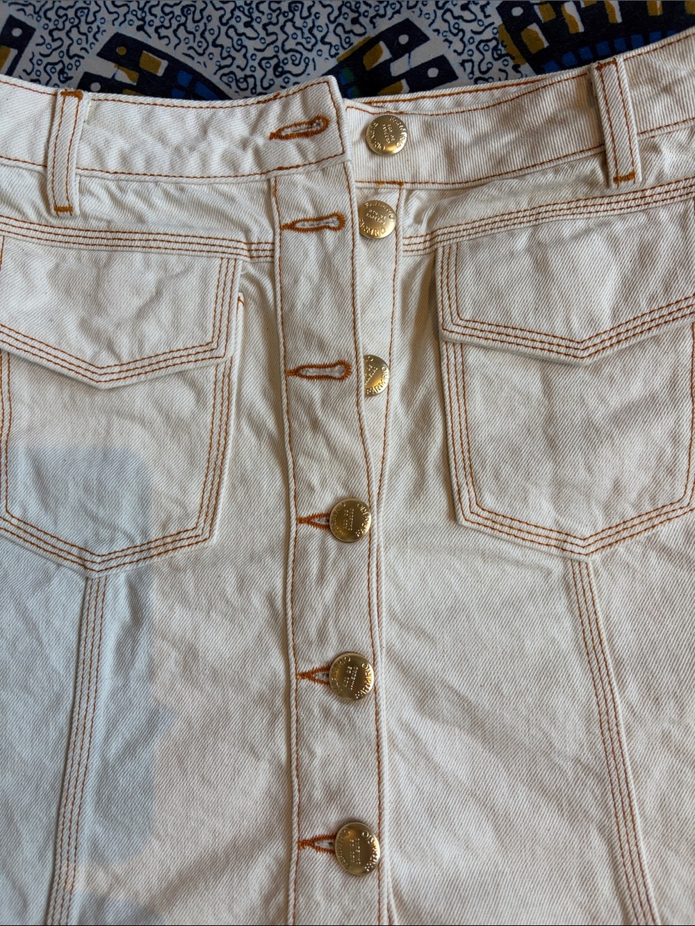 FARM Rio Cream Button-Front Mini Skirt with Contrast Stitching - Picture 4 of 11